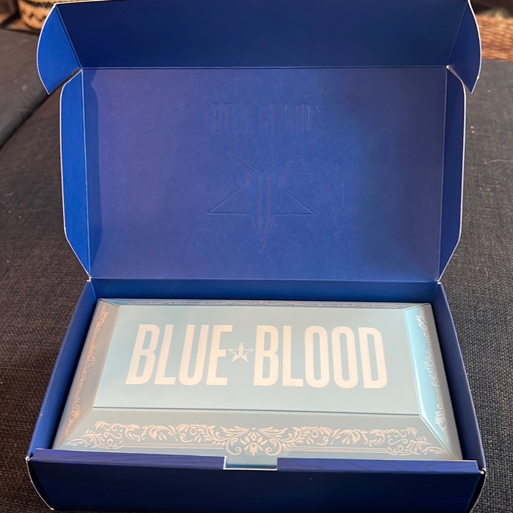 Jeffree Star Blue Blood Palette NIB